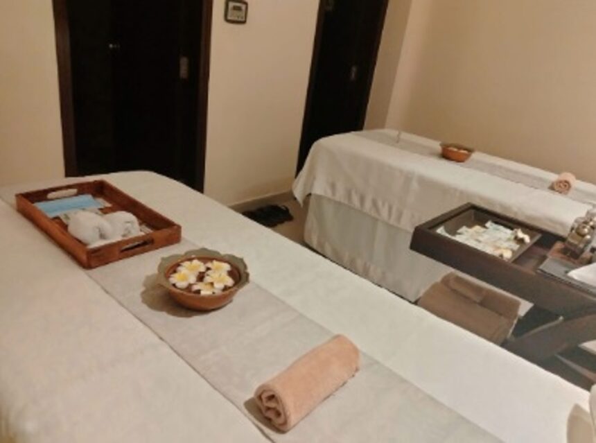 Couple Massage 14 860x639